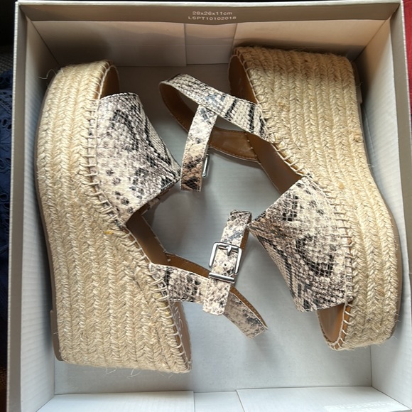 Franco Sarto Snakeprint Leather Wedges - Picture 13 of 13